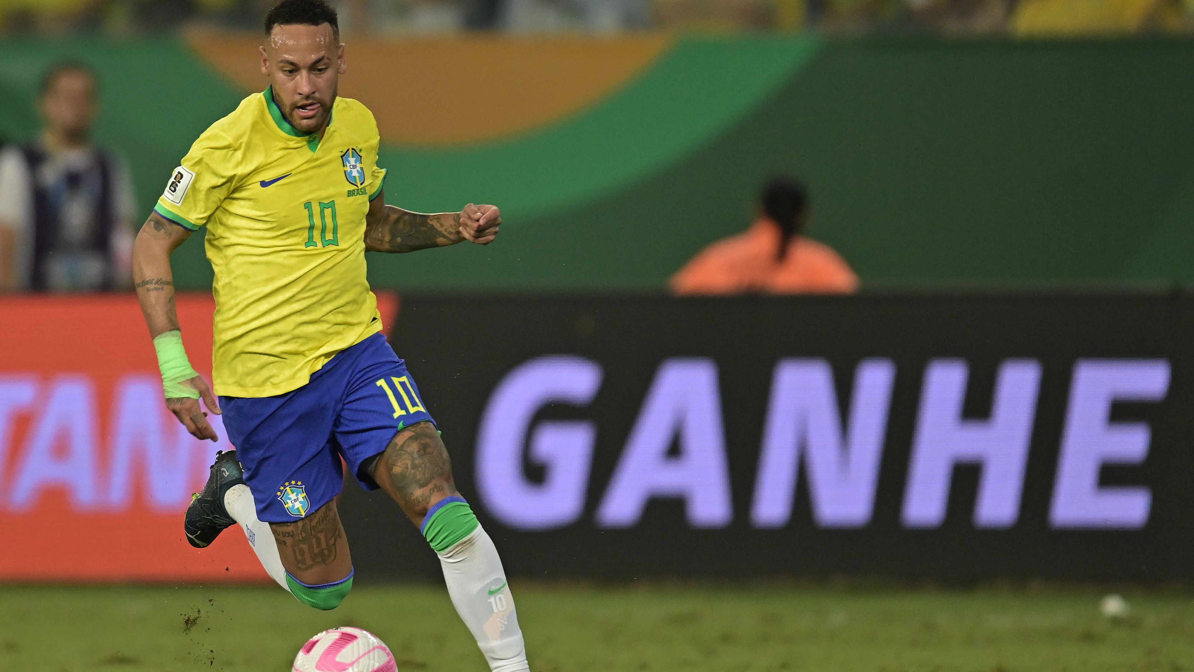 Neymar orvosa elárulta, mikor térhet vissza a brazil sztár