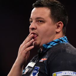Valaki nem mond igazat? A vb-n kiesett dartsos üzent Van Barneveldnek