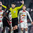 Ezért nem állították ki a Szoboszlait buktató Bayern-védőt – videóval