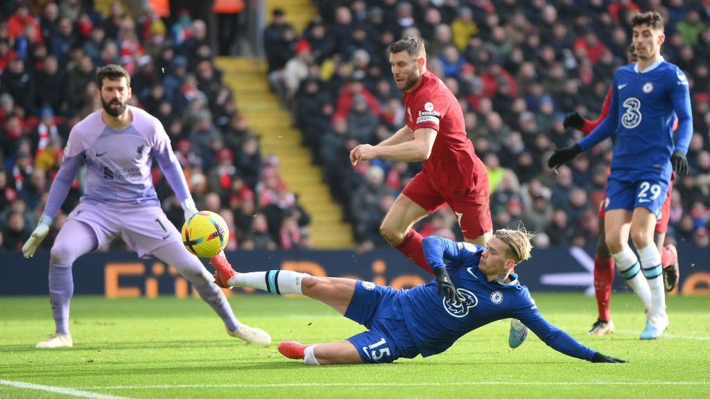 Hatot kapott a Freiburg; gól nélkül a Liverpool és a Chelsea – délutáni hírösszefoglaló