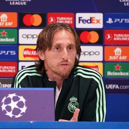 A nyáron lejáró szerződése ellenére maradna Madridban Modric