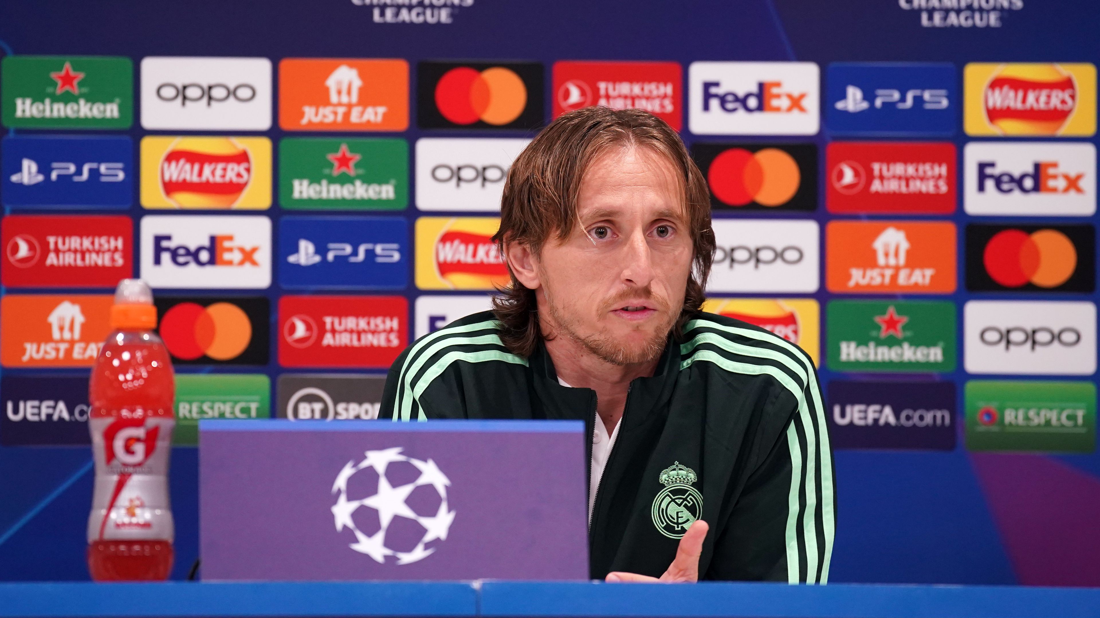 A nyáron lejáró szerződése ellenére maradna Madridban Modric