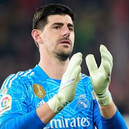 A legjobb kapusok is hibáznak, Courtois és Alisson is hatalmas potyát kapott – videóval