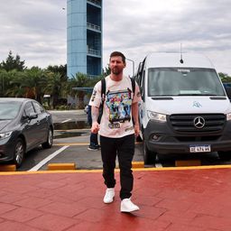 Messi feltűnt egy étteremben, az emberek megőrültek – videóval