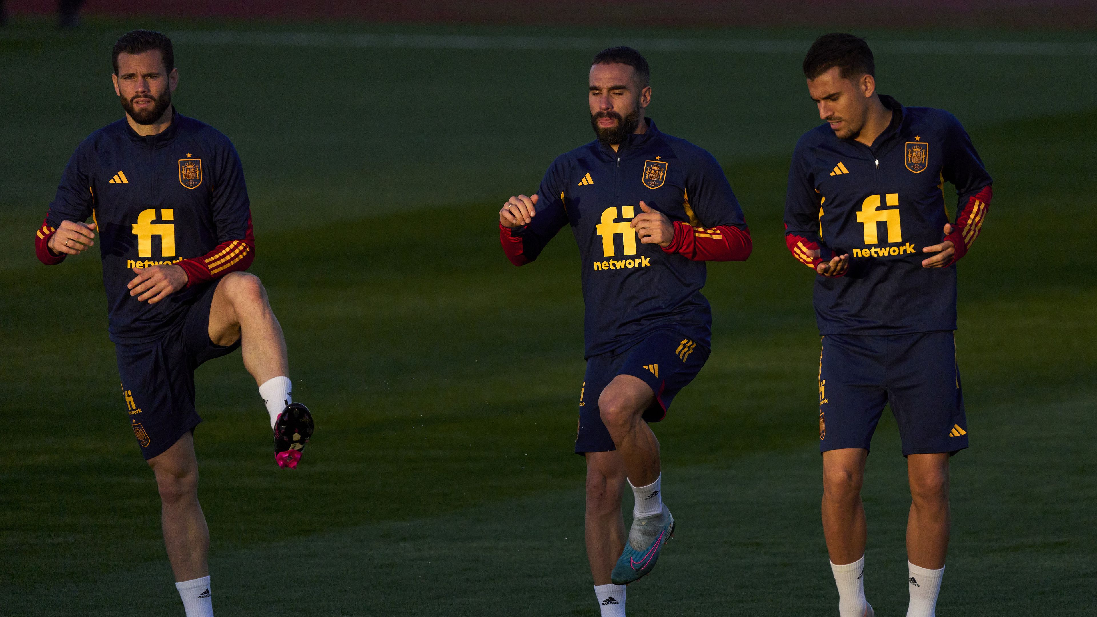 A spanyol válogatottnál is szétszedték a Real Madrid és a Barcelona játékosait – videóval