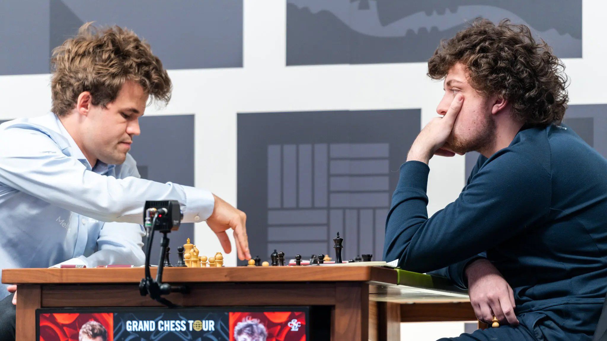 Carlsen (balra) szerint Niemann csalt Fotó: Saint Louis Chess Club