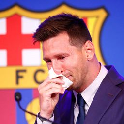Szegény Messi! Ennyit keresne, ha visszatér a Barcelonához – videóval
