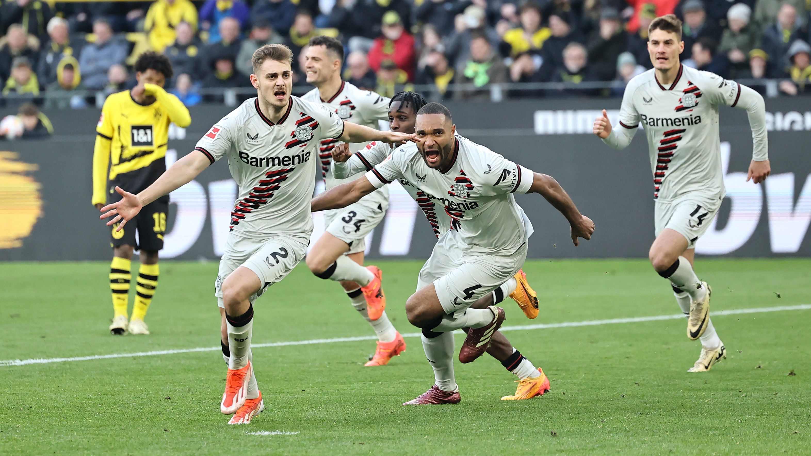 Újabb feltámadás, a hosszabbításban csikarta ki a döntetlent a Leverkusen – videóval