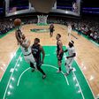 A címvédő remeklésével folytatódott az NBA-rájátszás – videóval