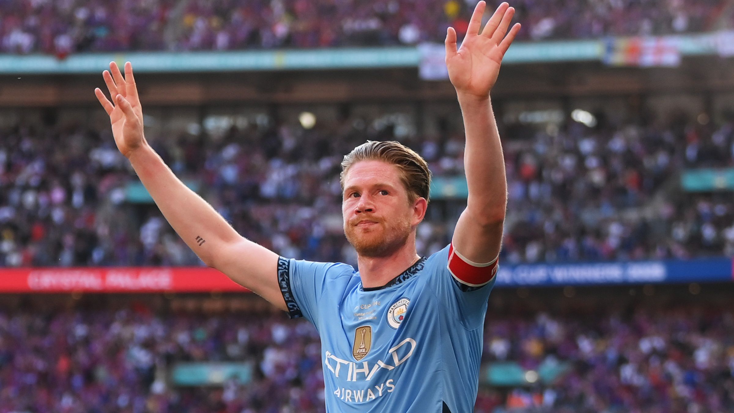 Szobrot kap Kevin De Bruyne Manchesterben