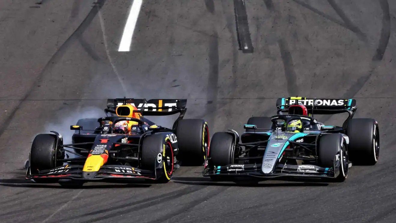 Max Verstappen és Lewis Hamilton ütközött a Magyar Nagydíjon