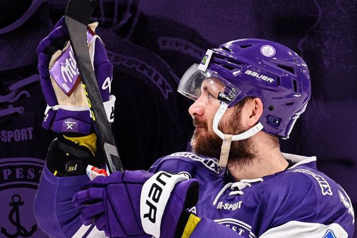 Két játékosával szerződést hosszabbított az Újpest, távozót is bejelentettek