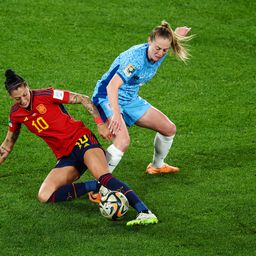 Elképesztő kép: így mutatott be a spanyol nő a riválisának a vb-döntőben