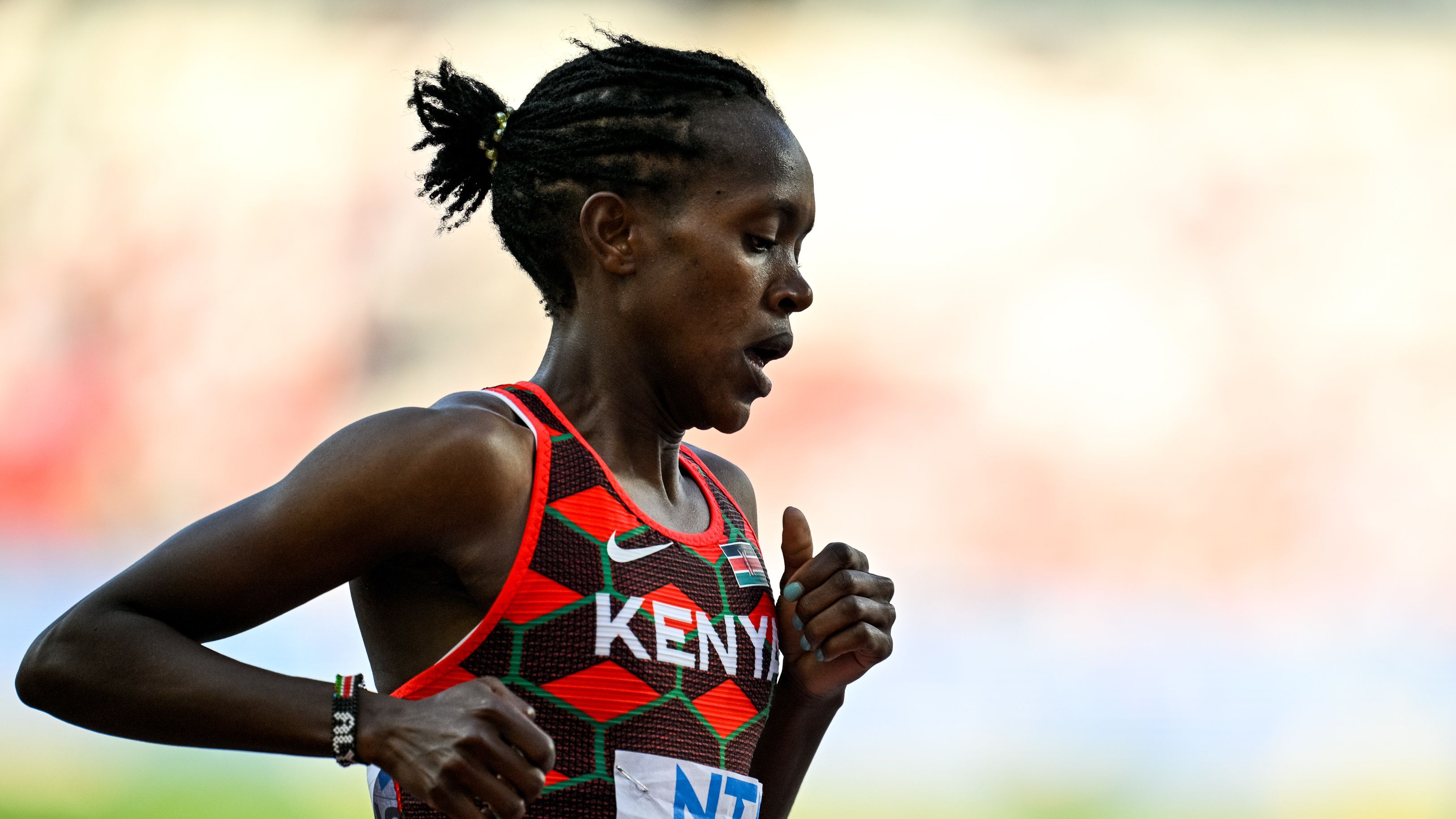 Faith Kipyegon a címvédésre összpontosít 1500 méteren