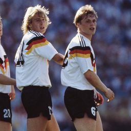 Elárverezheti a lábát (!) a korábbi válogatott futballista – képpel