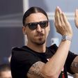 Újabb Ibrahimovic csínytevésre derült fény: a csapattársát lógatta ki a második emeletről, aki sírva fakadt