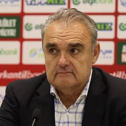 Meglehet a feljutás? Pintér Attila reagált a kritikára, üzent a Vasas szurkolóinak