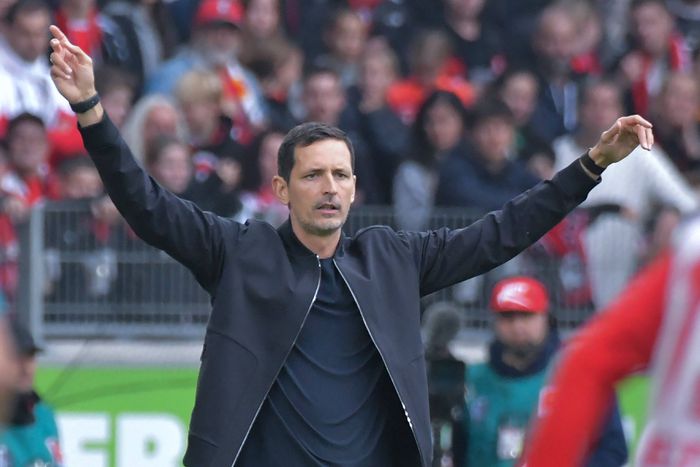 A Frankfurt a Bundesliga 7. helyén áll