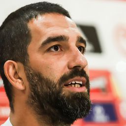 Minden vagyonát elvesztette a Barcelona korábbi középpályása
