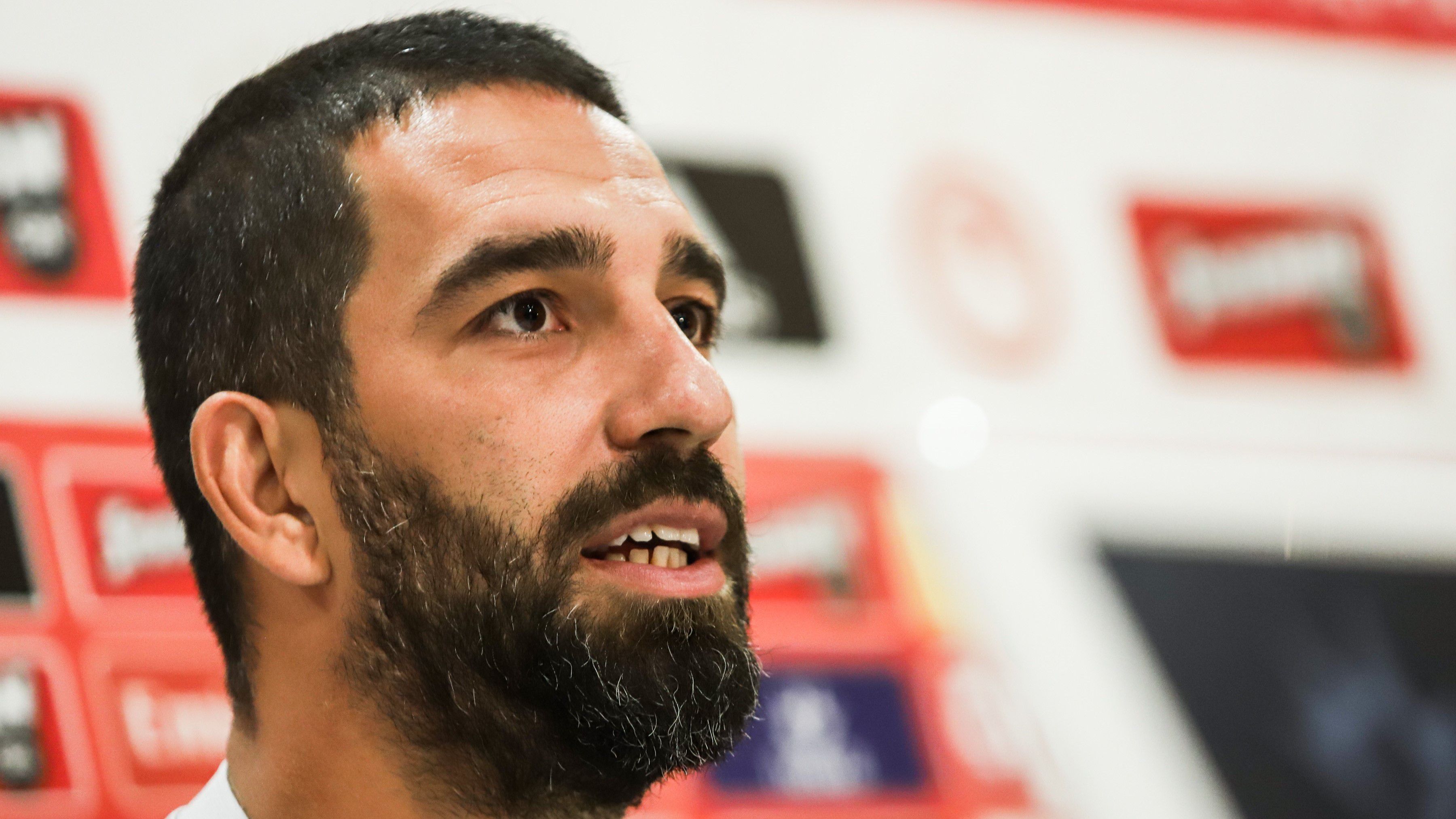 Arda Turan az összes félretett pénzét odaadta a bankárnak