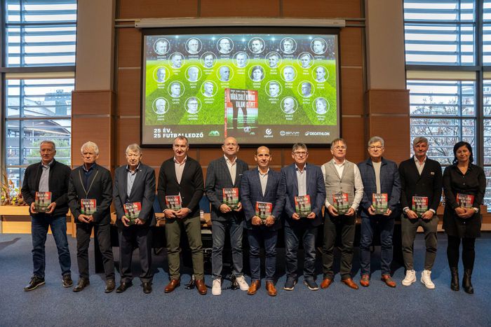 Ezúttal nem a játékosoké, hanem az edzőké volt a főszerep (Fotók: utanpotlassport.hu)