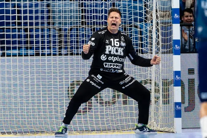 Lehúzta a rolót - Fotó: Sólya Eliza/Pick Szeged