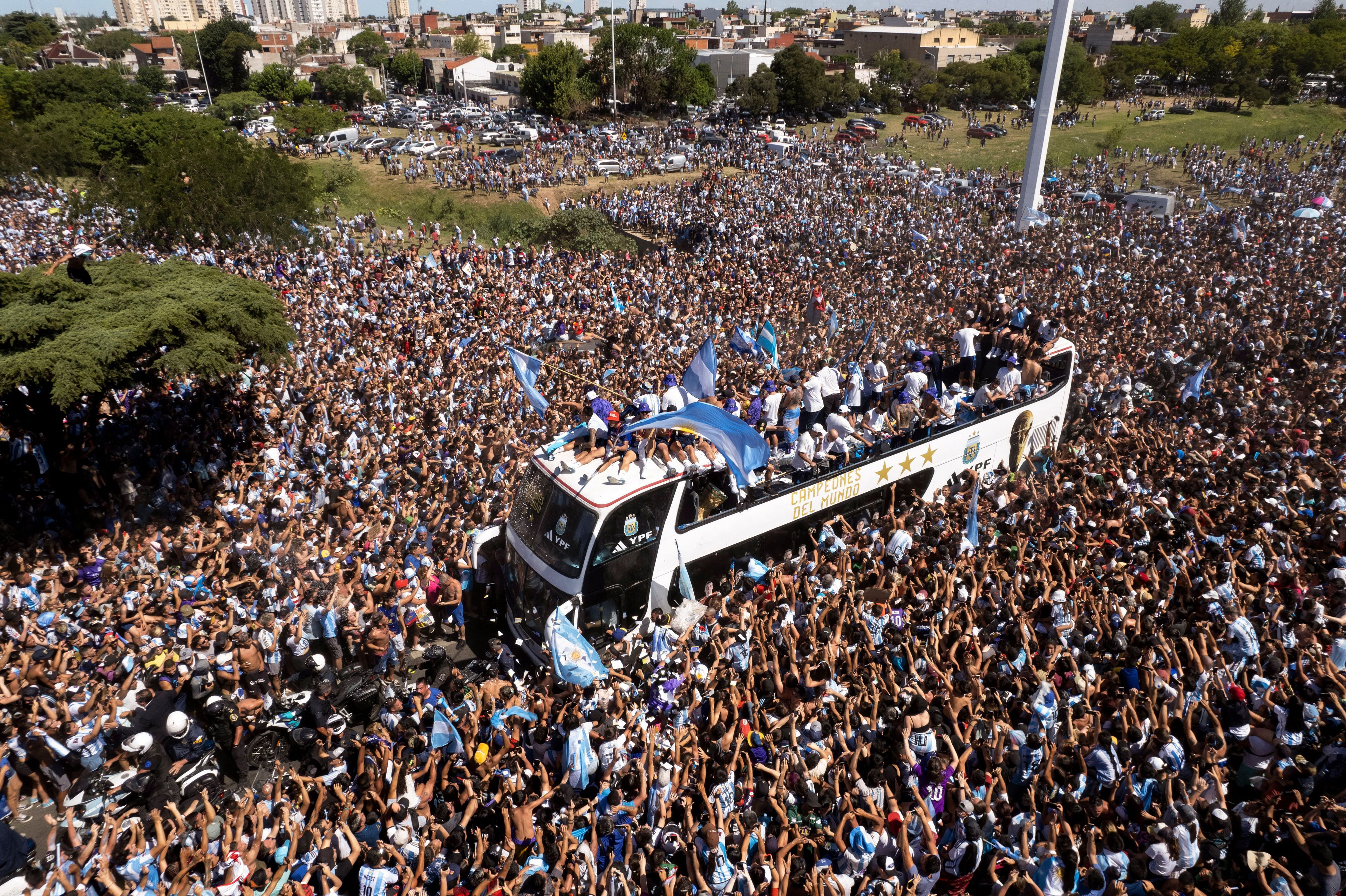 Ötmillióan gyűltek össze Buenos Aires utcáin a válogatott ünneplésére /Fotó: Profimédia