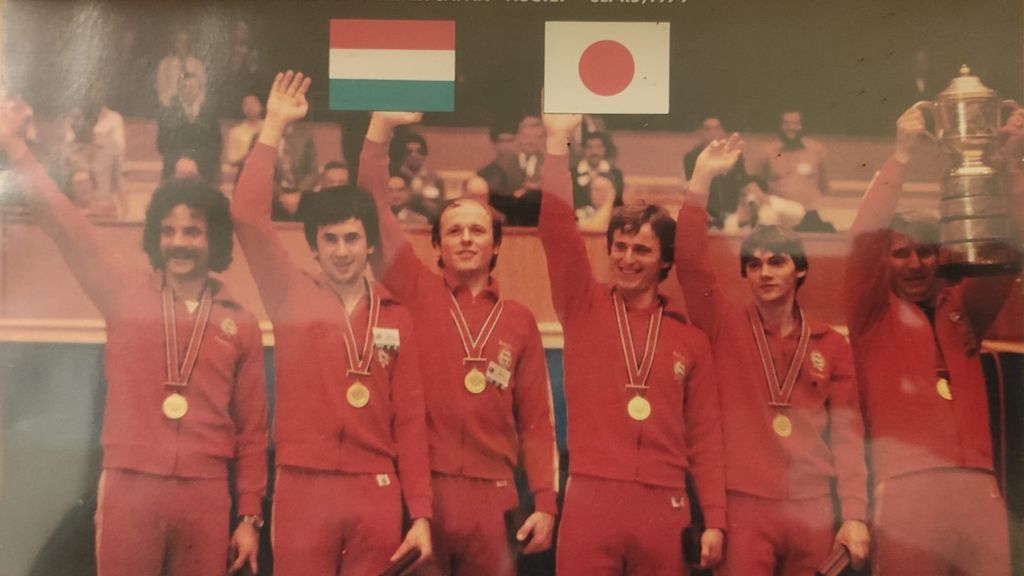 Gergely (balról), Klampár, Jónyer, Kreisz, Takács, és Berczik Zoltán kapitány az 1979-es diadal után