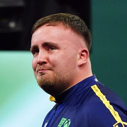 Littler szettrekorddal ment tovább, mégis elsírta magát a meccs után; a holland legenda búcsúzott a darts-vb-n