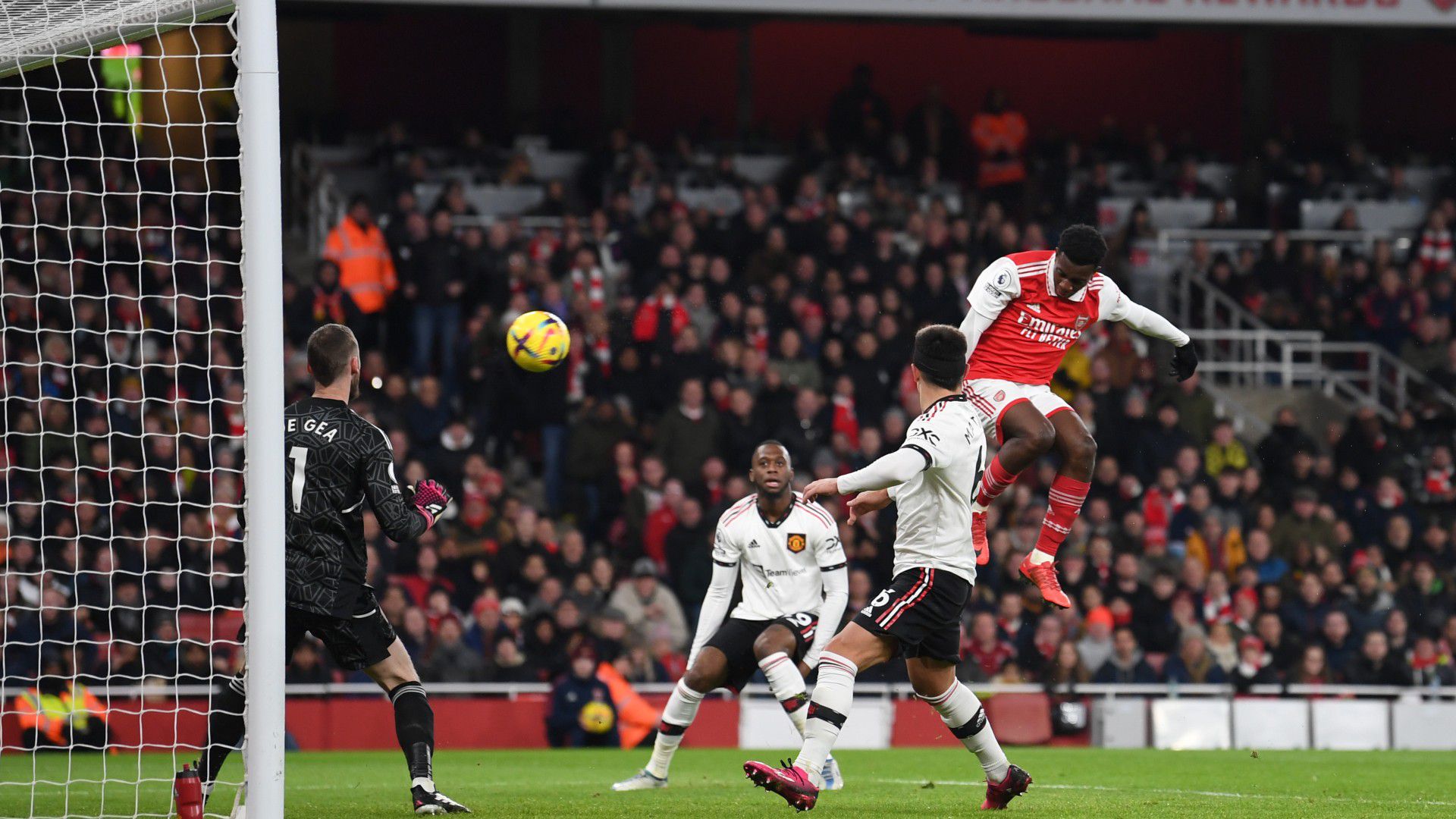 Eddie Nketiah két gólt szerzett a Manchester United ellen, ezzel hatalmas szerepet játszott az Arsenal 3–2-es győzelmében.