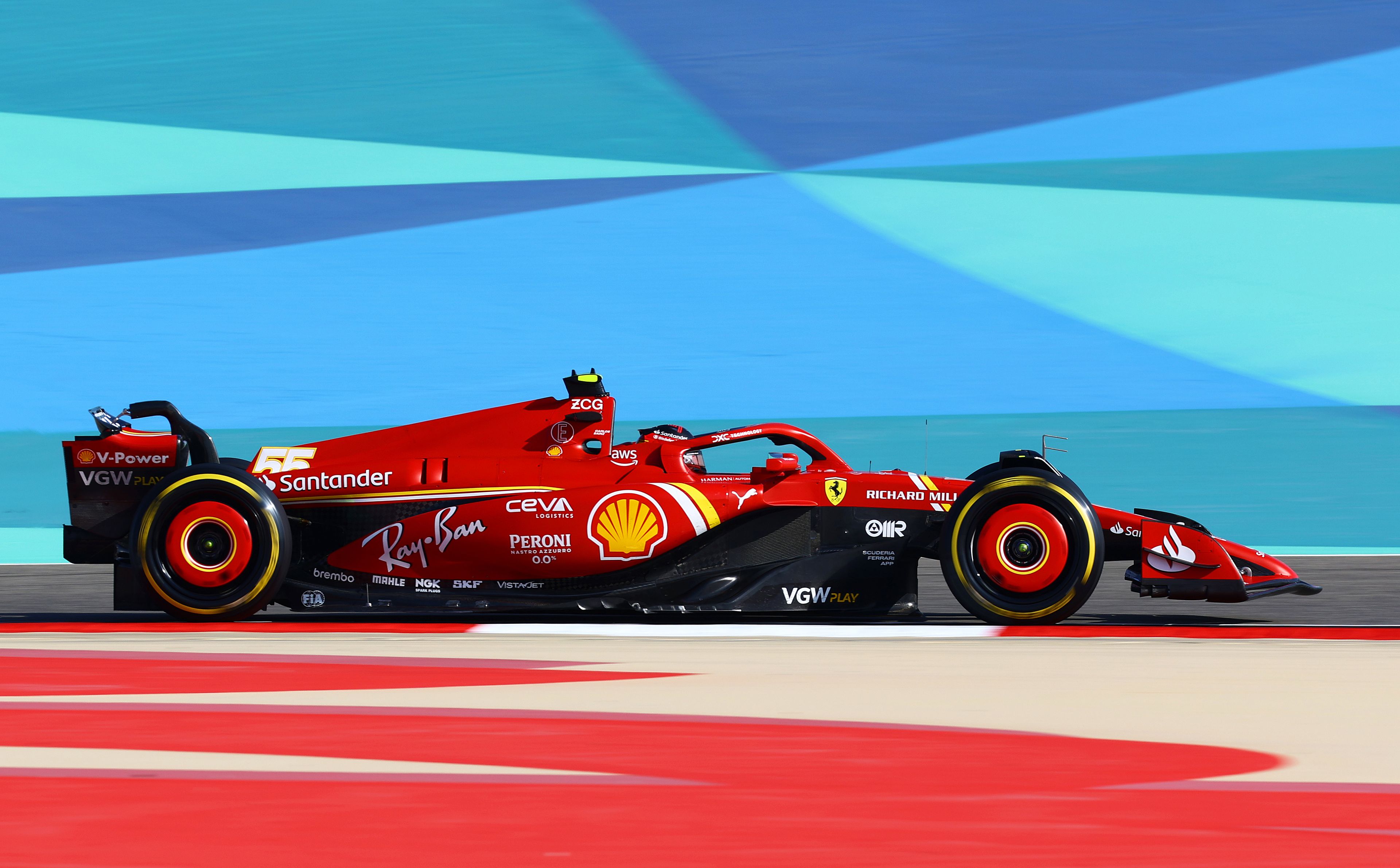 A spanyol Ferrari-versenyző zárt az élen