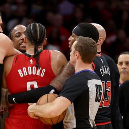 Nagy balhé az NBA-ben, összeugrott a két sztár – videóval