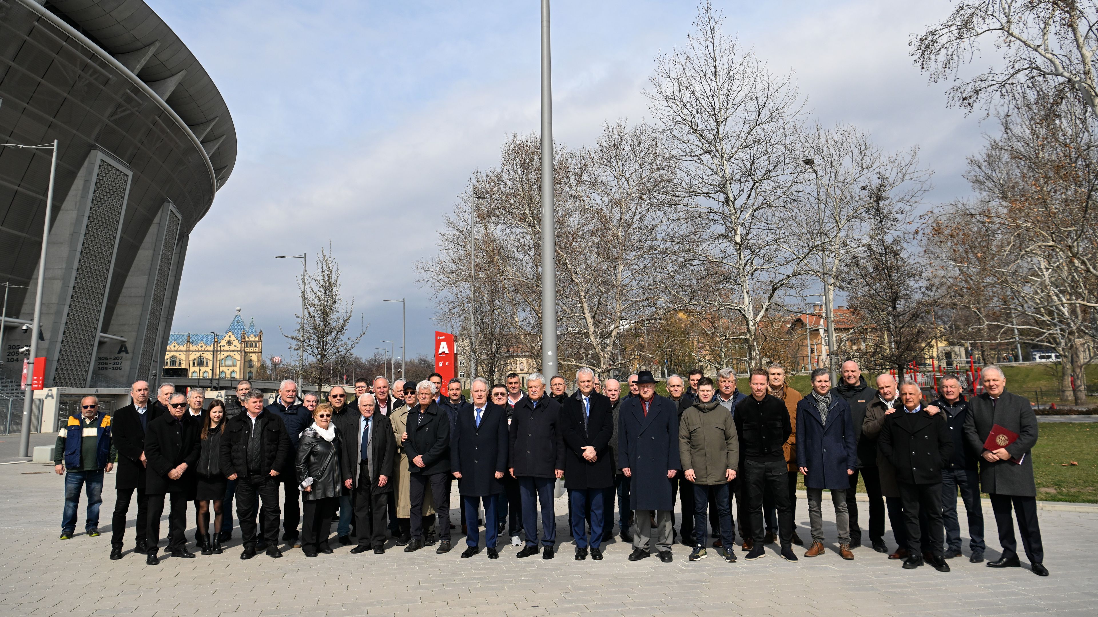 Korábbi válogatott játékosok is részt vettek a ceremónián (Fotó: MTI/Illyés Tibor)