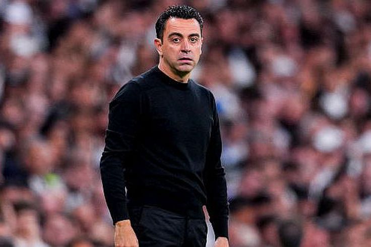 Xavi a játékvezetőt kritizálta; Mourinho Londonban – délelőtti hírösszefoglaló