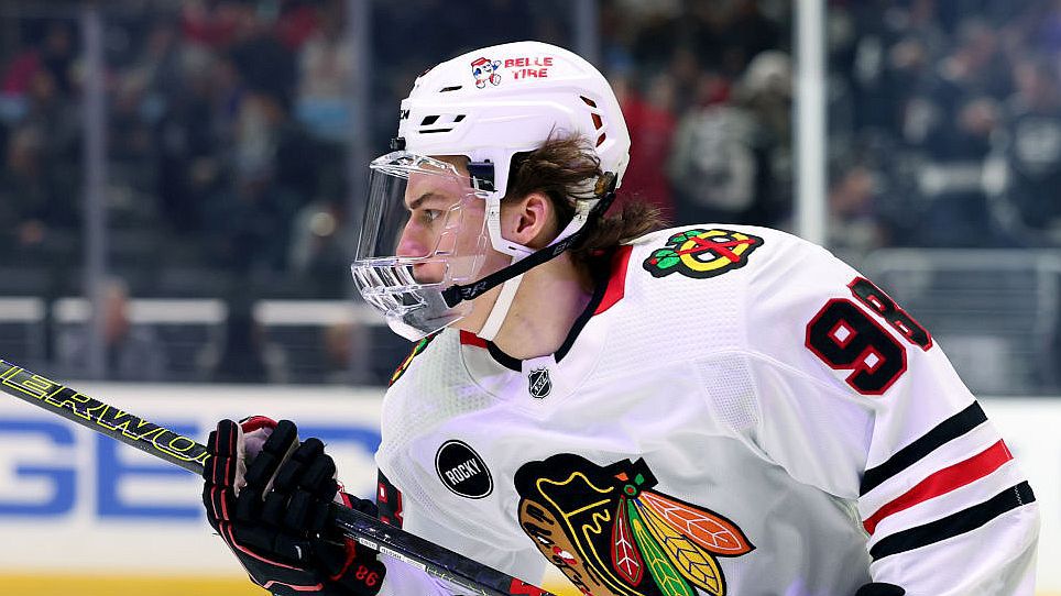 Budapestre jön a tavalyi NHL-draft első helyen elkelt játékosa