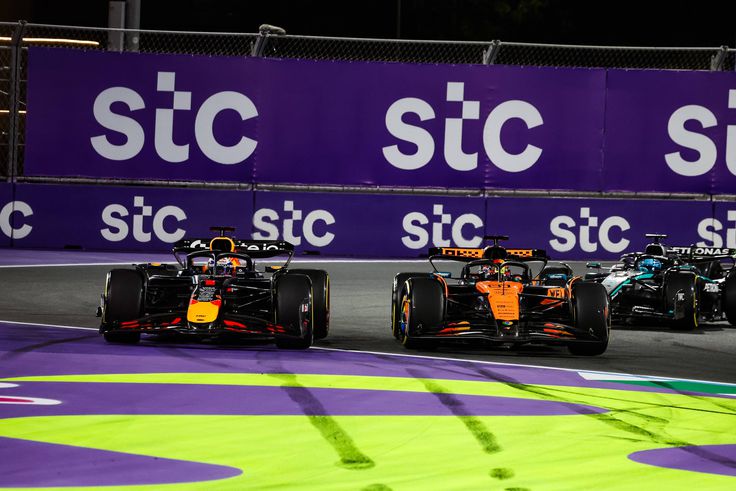 A volt csapatulajdonos szerint Max Verstappen túl enyhe büntetést kapott a Szaúdi Nagydíjon