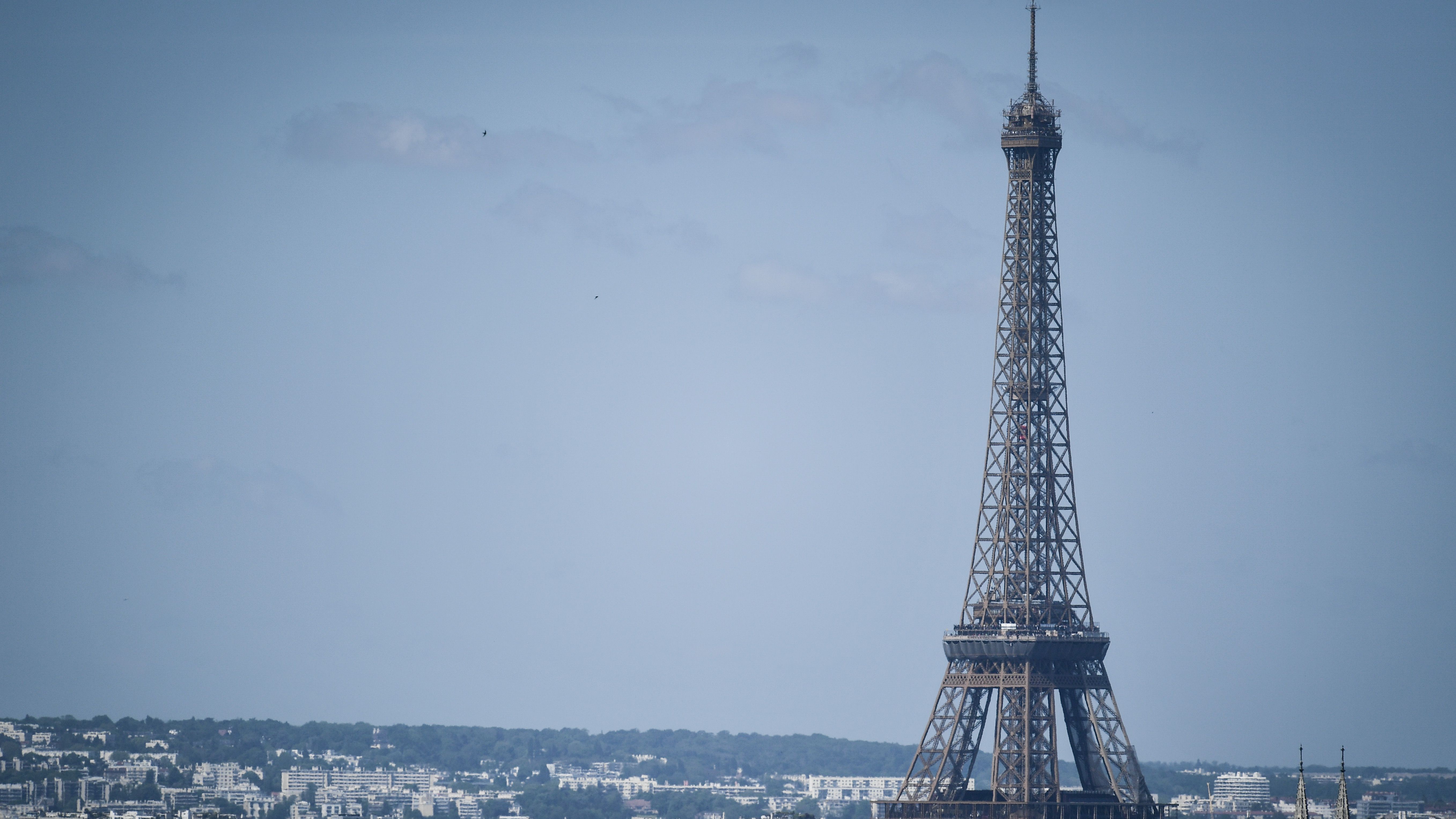 Az Eiffel-tornyon éghet az olimpiai láng
