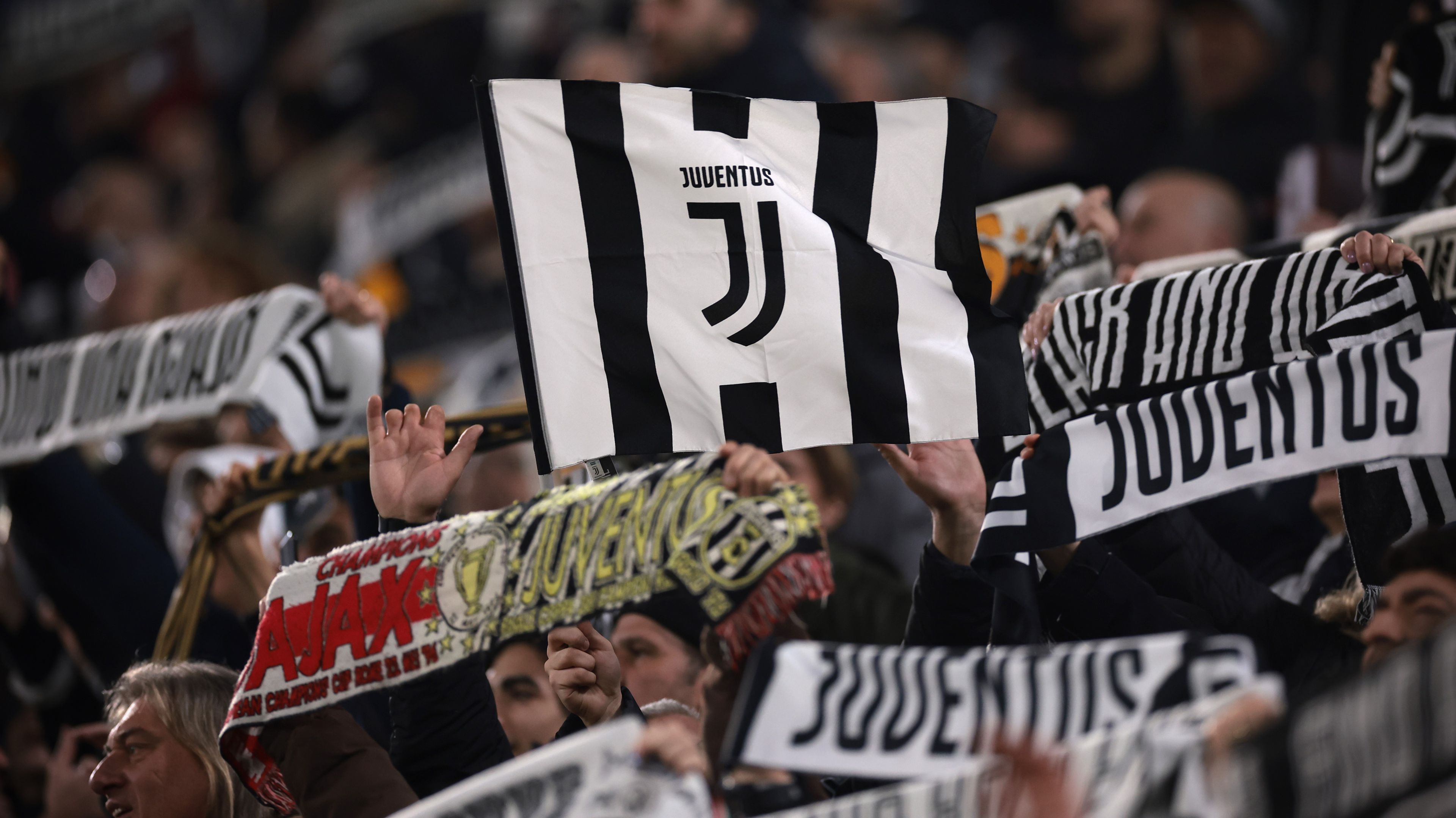 Ismét súlyos büntetést kértek a Juventusnak