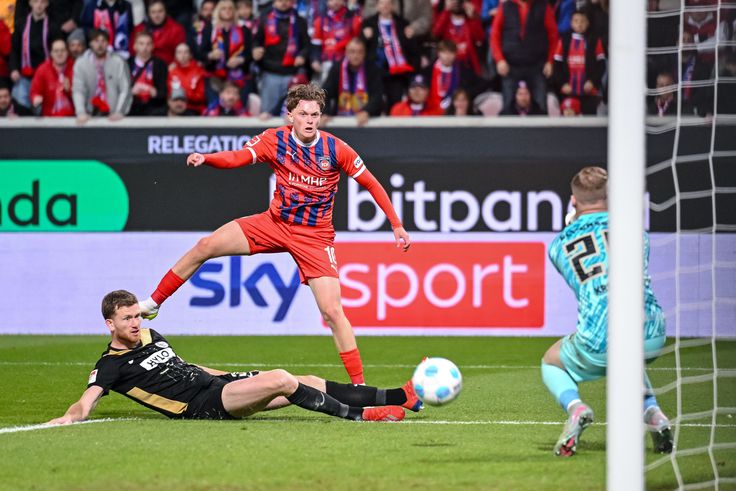 Négy gól is született, de semmi sem dőlt el a Bundesliga-osztályozó odavágóján – videóval
