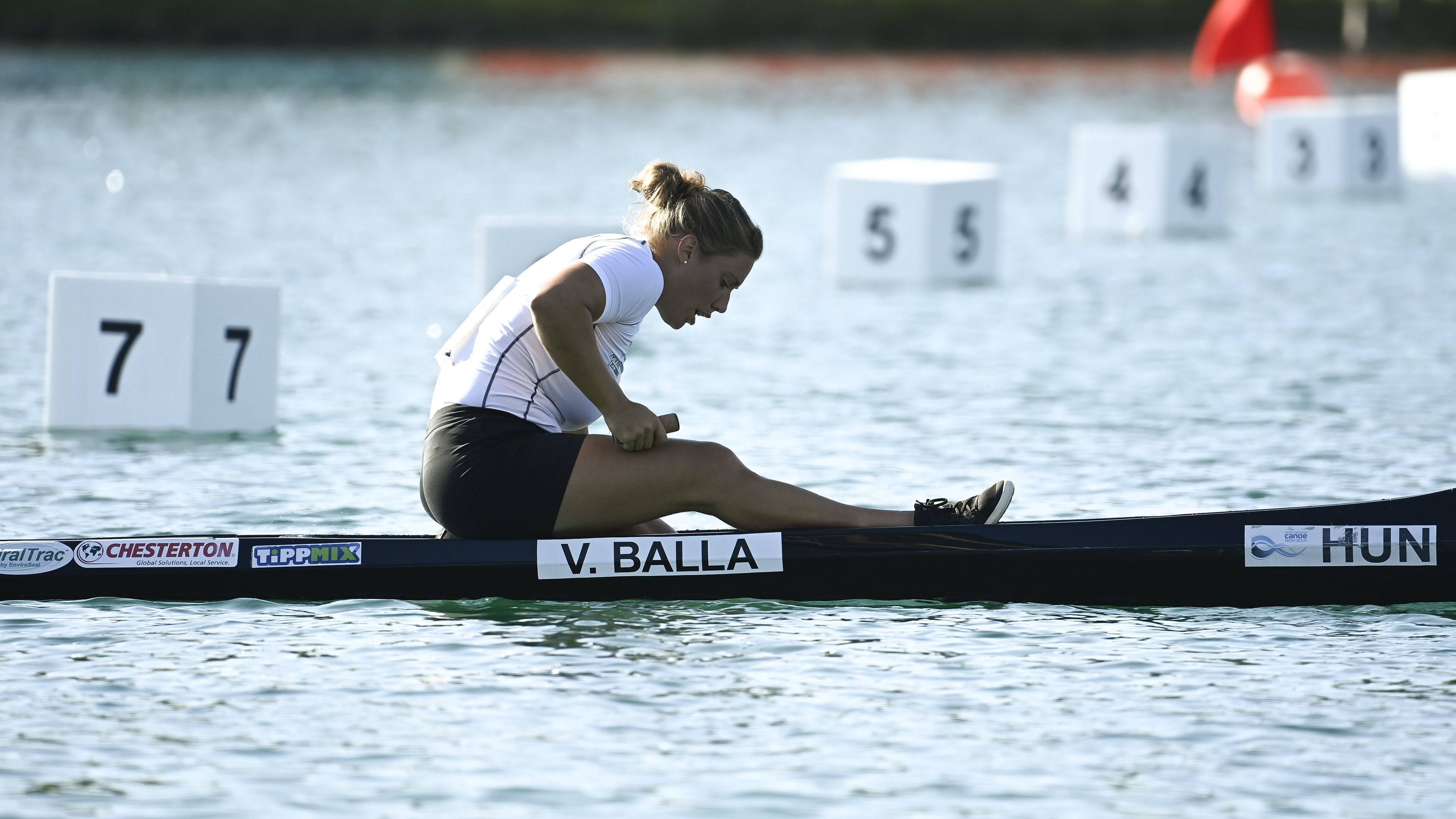 Kajak-Kenu: Balla futamgyőzelemmel döntős, Varga kiesett 200 méteren