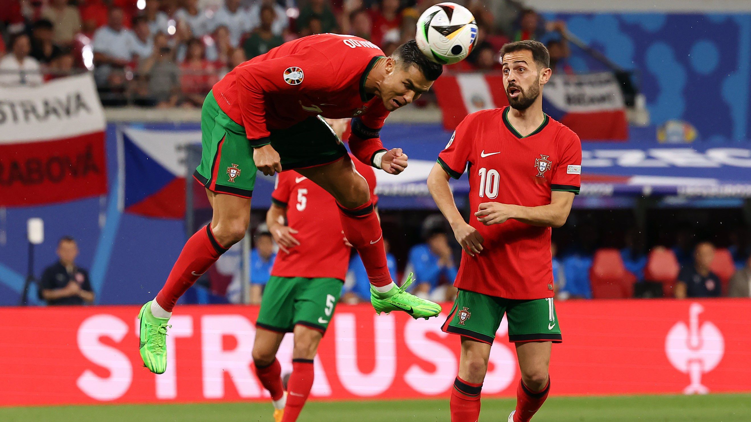 Cristiano Ronaldo egyelőre nem szerzett gólt az Európa-bajnokságon, de Portugália győzelemmel kezdte a tornát. (Fotó: Getty Images)