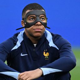 Mbappé 100 millió eurót követel a PSG-től
