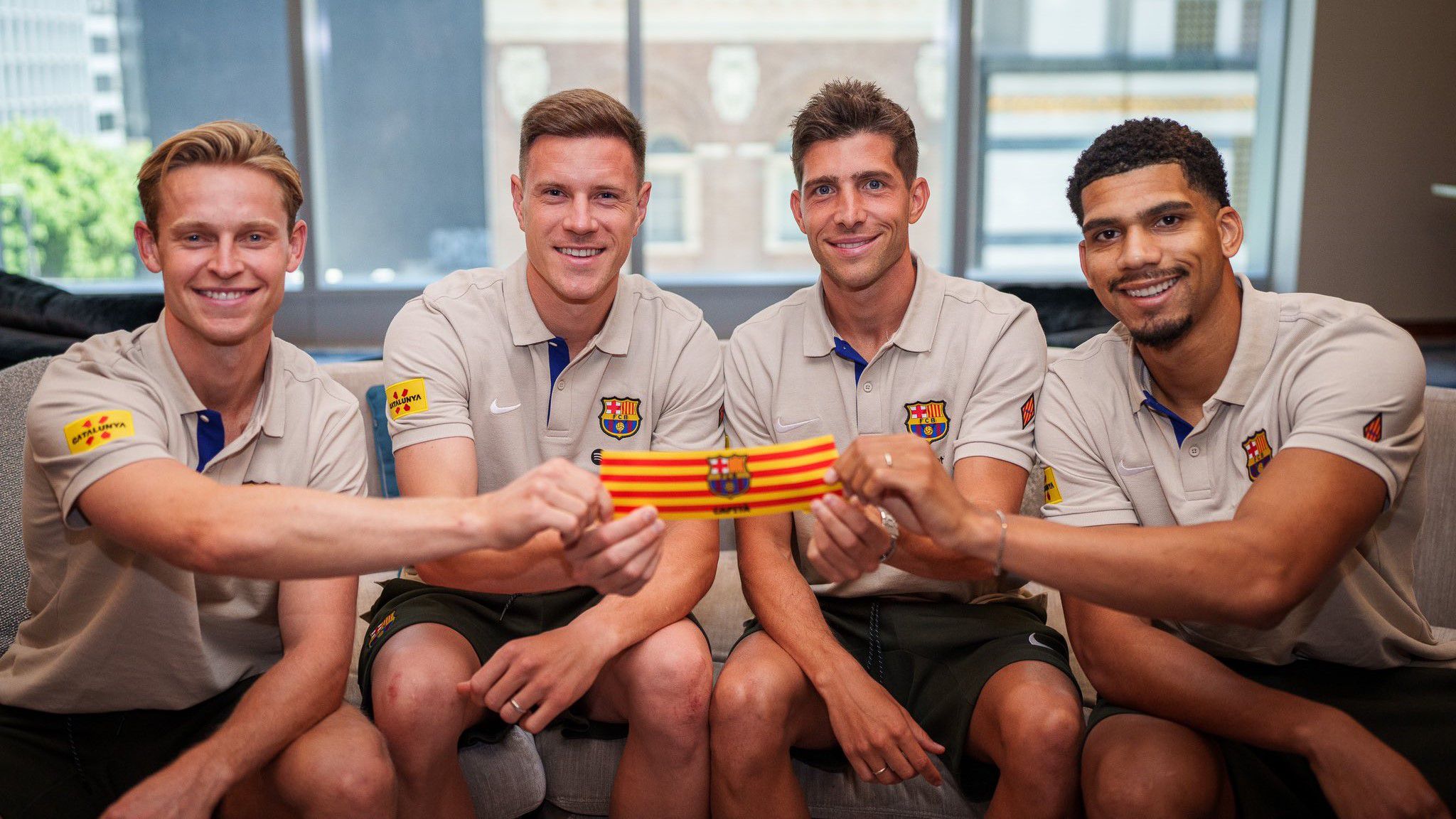Balról jobbra: Frenkie de Jong, Marc-André ter Stegen, Sergi Roberto és Ronald Araújo a Barcelona négy új csapatkaptánya (Fotó: fcbarcelona.com)
