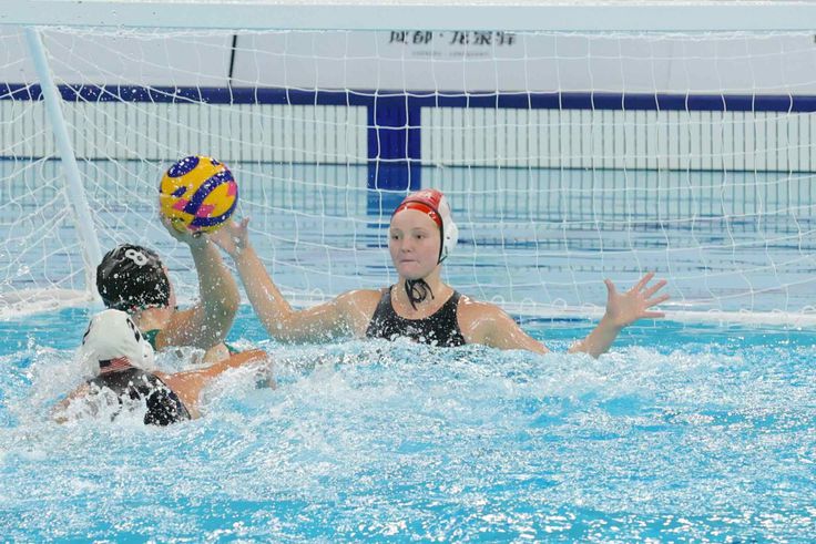 Őrült meccsen legyőzte az amerikaiakat, világbajnoki bronzérmes a korosztályos magyar női vízilabda-válogatott