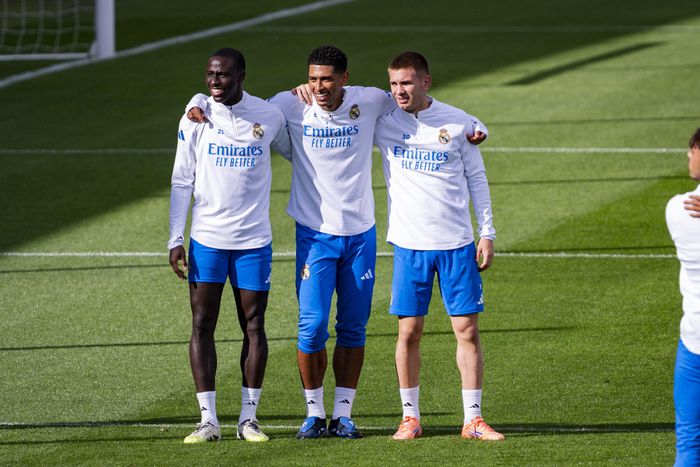 Ferland Mendy a Real Madrid keretének tagja a Juventus elleni Bajnokok Ligája mérkőzésre