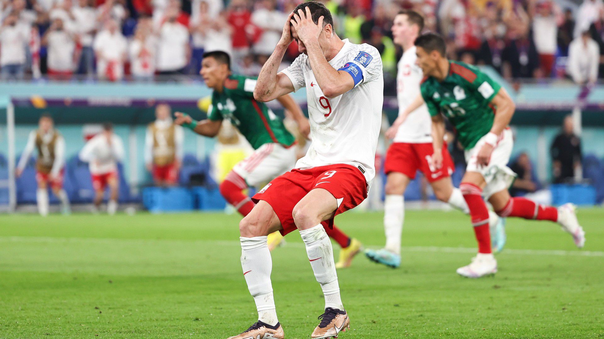 Robert Lewandowski hibája két pontjába került a lengyel válogatottnak (Fotó: Getty Images)