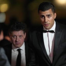 „Ha a Real Madrid hív, meg kell hallgatnod” – vajon átigazolna a friss aranylabdás?