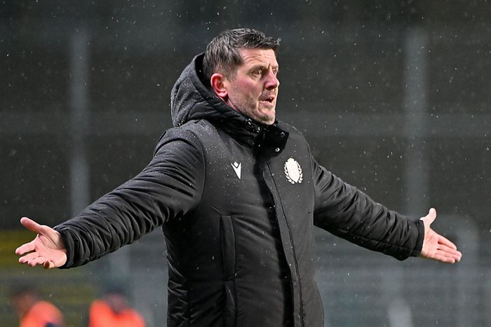 Borbély Balázs csalódottan fogadta a vereséget (Fotó: MTI/Krizsán Csaba)