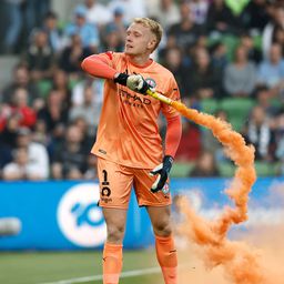 Újabb futballszurkolókat tiltottak ki a stadionokból a melbourne-i rendbontás után