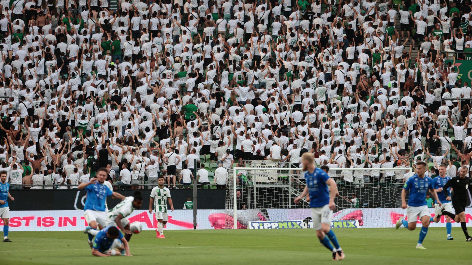 Feröeri fricska a Fradinak, de augusztusra csak a zöld-fehérek maradtak a nemzetközi kupában – A magyar futball 2023-as éve, 4. rész